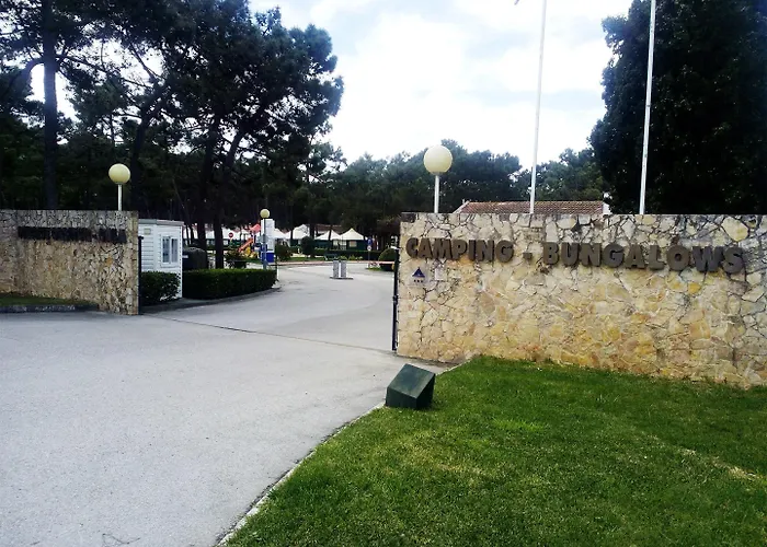 مكان تخييم Parque De Campismo Orbitur Gala فيغيورا دا فوز