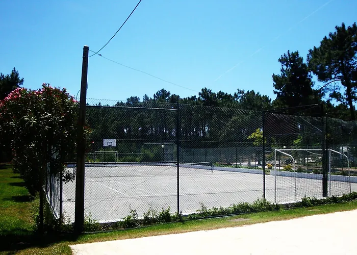 Parque De Campismo Orbitur Gala مكان تخييم فيغيورا دا فوز